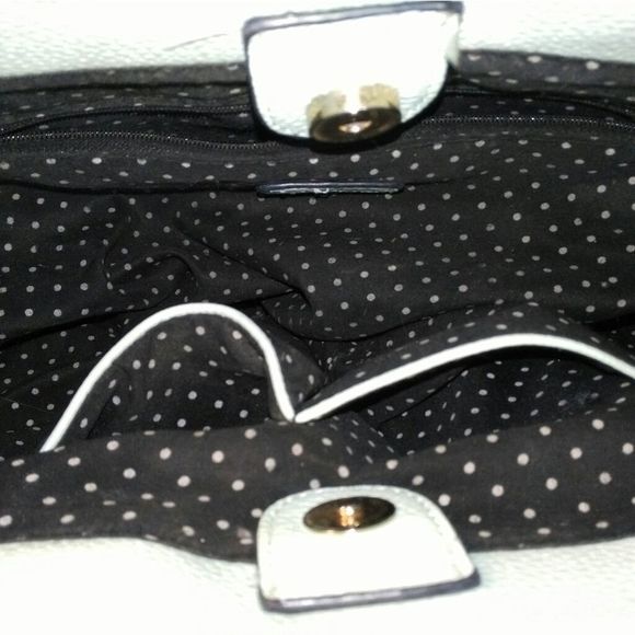 CALL IT SPRING! Robins egg blue handbag - Picture 9 of 13